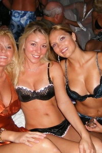 nudeparadisehotel.net